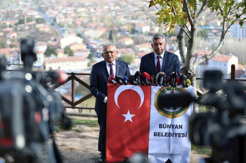 Başkan Büyükkılıç’tan cam terasta 