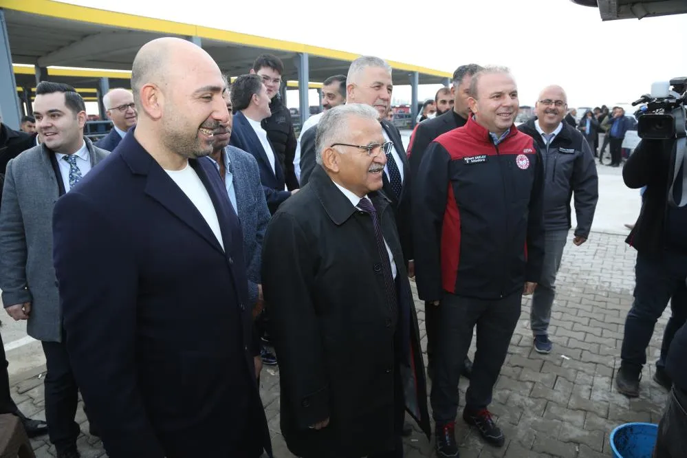 İç Anadolu’nun en büyük Canlı Hayvan Borsası’na üreticilerden yoğun ilgi