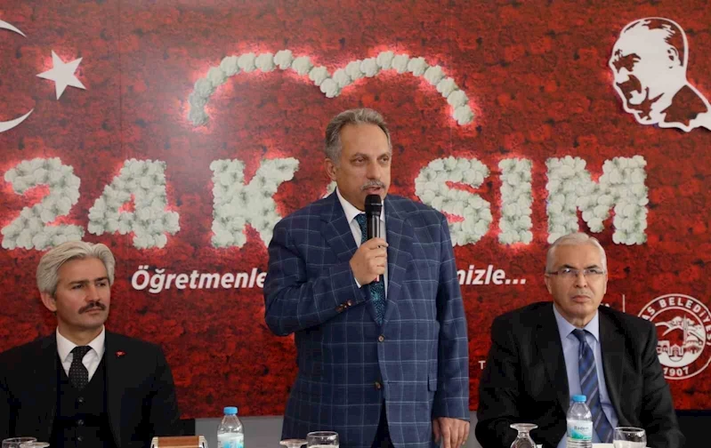 Başkan Yalçın: “100. yılın öğretmenlerini yürekten kutluyorum”
