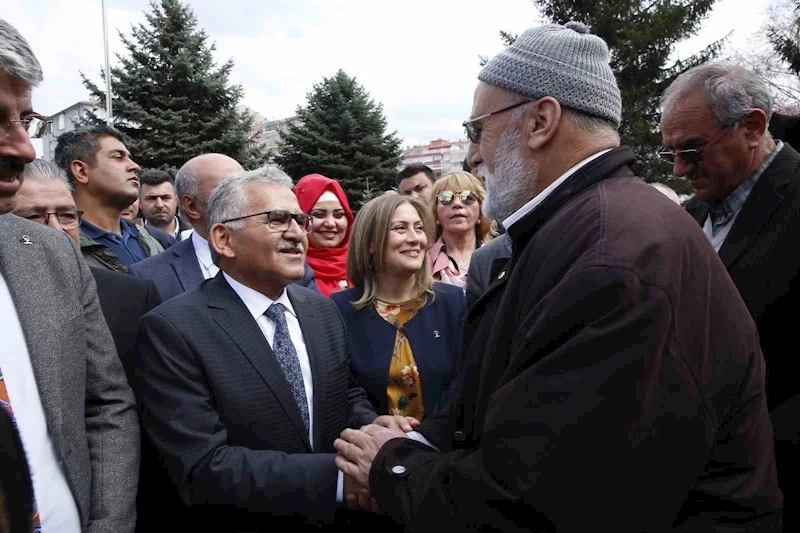 Başkan Büyükkılıç: “İnsanları kucaklayan, bağrına basan, bir yaklaşım içerisindeyiz”
