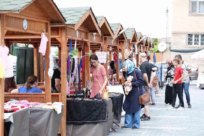 ’Maharetli Eller’ kendi gününde kendi yerinde
