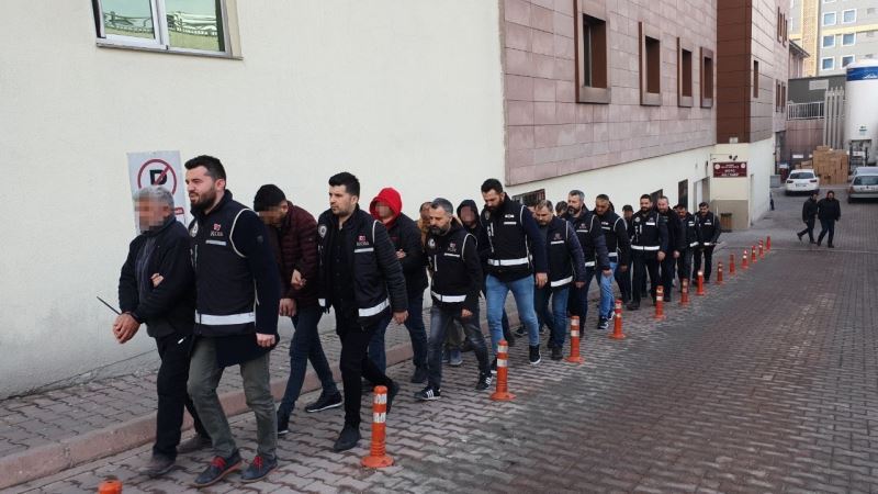 Kaçakçılık operasyonunda 11 kişi adli kontrolle serbest
