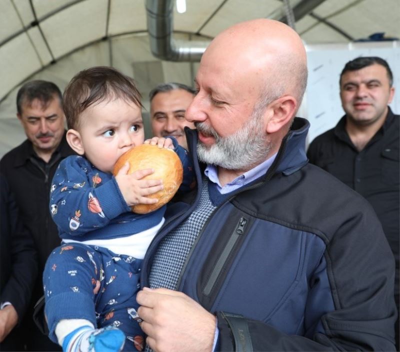 Kocasinan’dan kardeş belediye Türkoğlu’nda çocuklar için sokak oyunları şenliği
