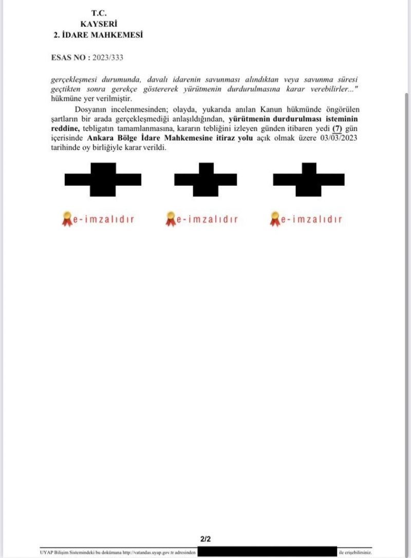 Kayserispor - Fenerbahçe maçında misafir takım taraftarları tribüne alınmayacak. Kayseri 2.Bölge İdare Mahkemesi, Yürütmeyi Durdurma Kararı’nı bozdu.
