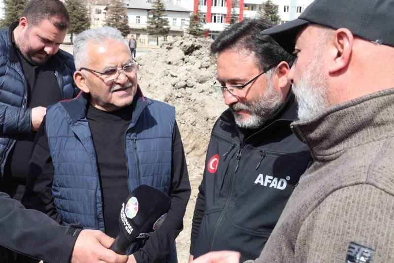 Başkan Büyükkılıç, Elbistan Kayseri Çarşısı’nda incelemelerde bulundu
