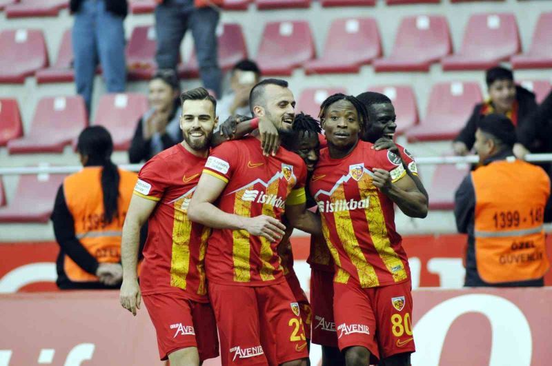 Kayserispor ilk 5’i zorluyor
