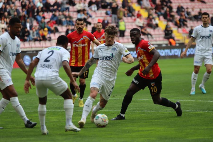 Spor Toto Süper Lig: Kayserispor: 0 - Kasımpaşa: 0 (İlk yarı)