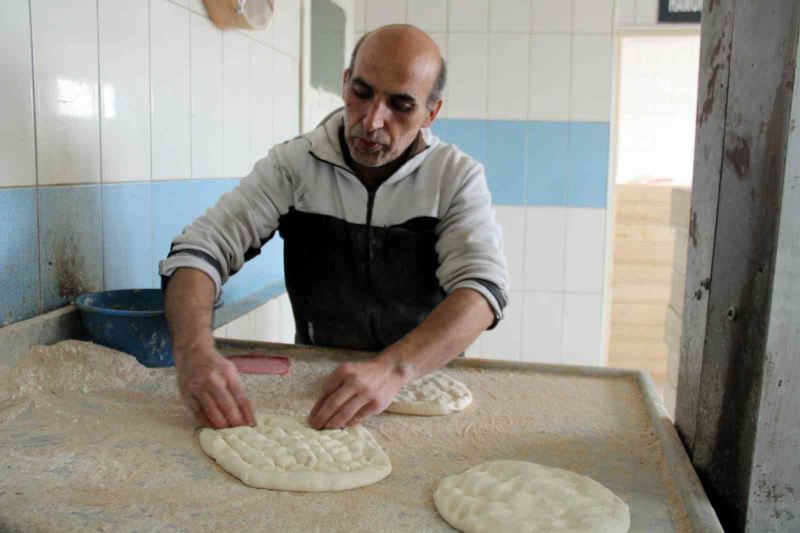 Depremzede Fırıncı Sefa Pemik: 