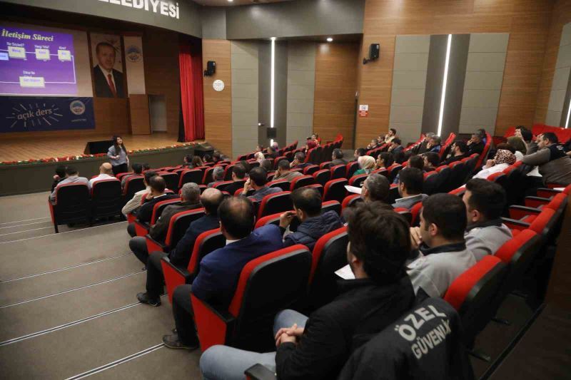 Melikgazi personeline etkili iletişim semineri
