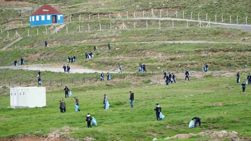 Erciyes’te 5 Ton Çöp Toplandı
