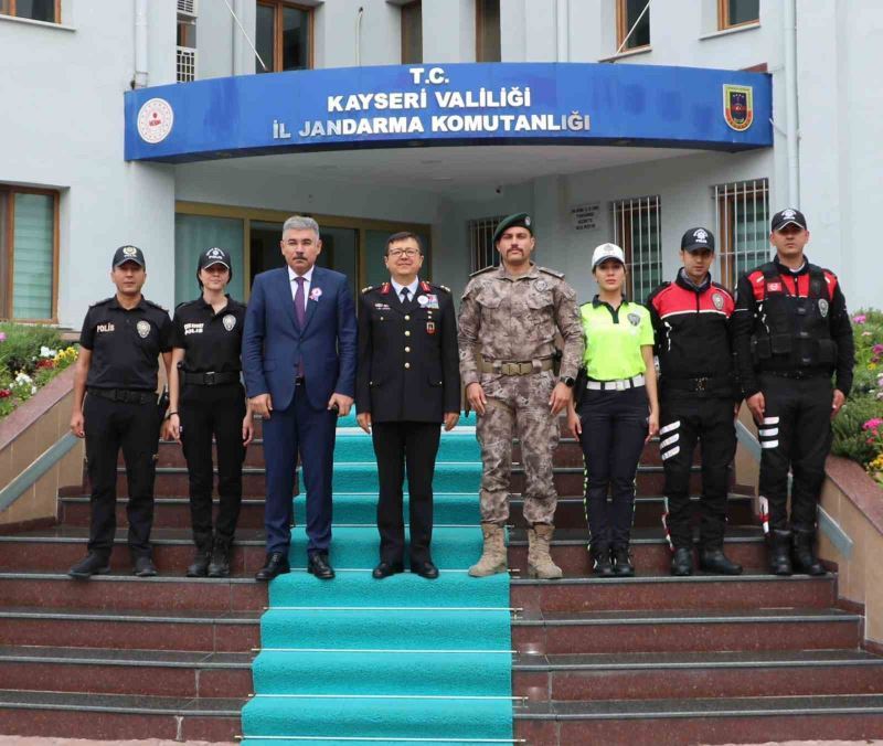 Karabörk’ten İl Jandarma Komutanlığı’na ziyaret
