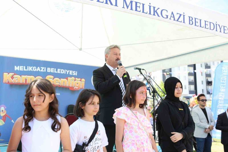 Melikgazi’nin Karne Şenliği’nde çocuklar doyasıya eğlendi
