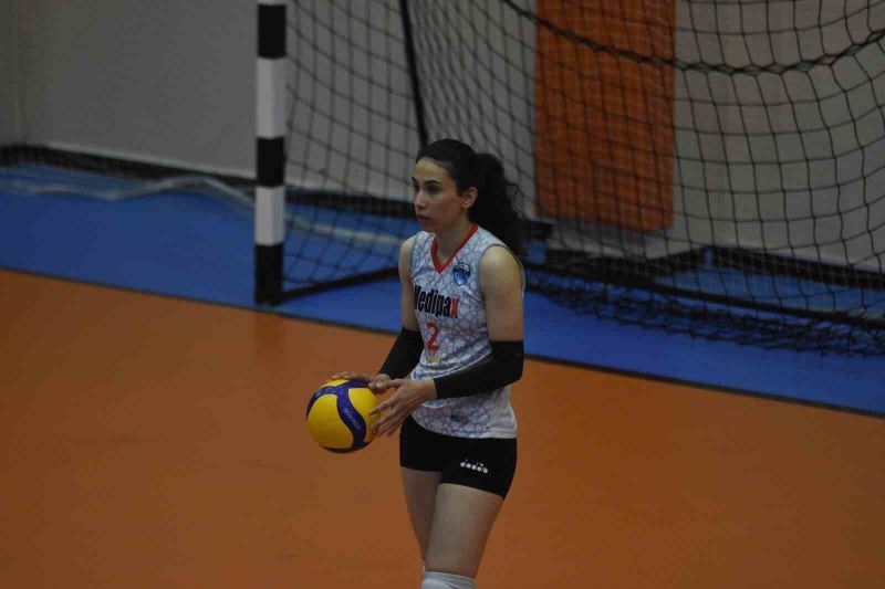 Beyza Dursun, Bozüyük Belediye Voleybol ile anlaştı
