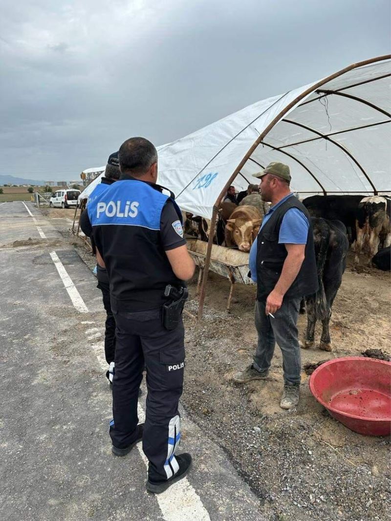 Kayseri polisinden besicilere ’sahte para’ uyarısı
