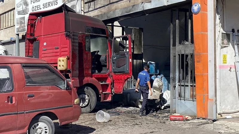 Kayseri’de tırın yakıt deposu patladı: 1’i ağır 2 yaralı
