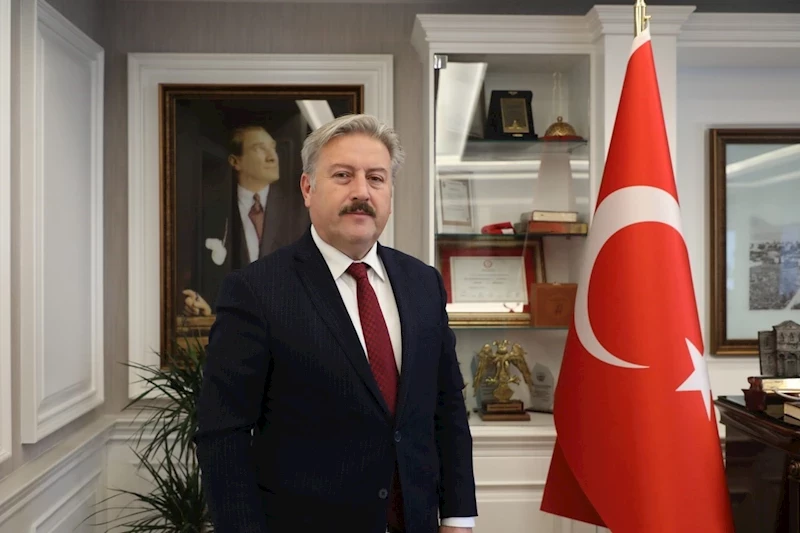 Başkan Palancıoğlu: “Öğretmenler, fedakarlıklarıyla bilgi ile donatılmış nesiller yetiştiriyor”
