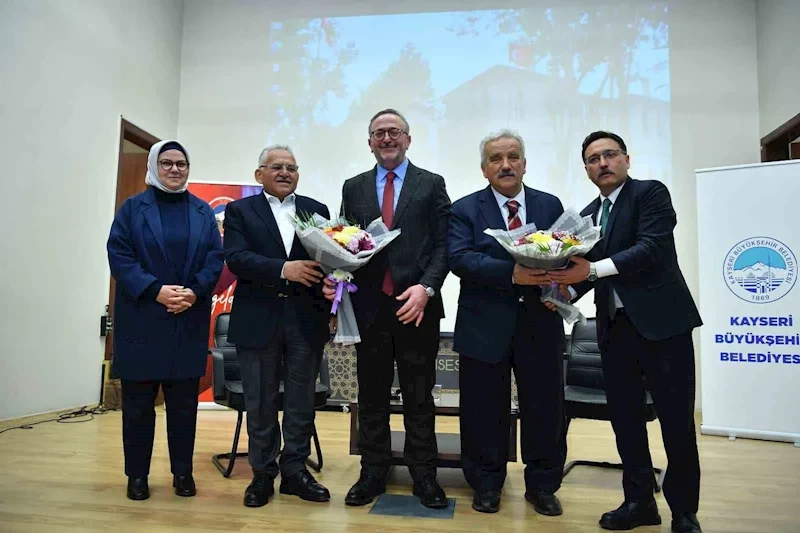 Başkan Büyükkılıç, ‘Osmanlı Devlet Geleneğinde Protokol Konferası’na katıldı
