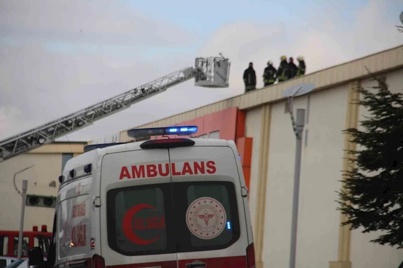 İşyerinde çıkan yangın söndürüldü
