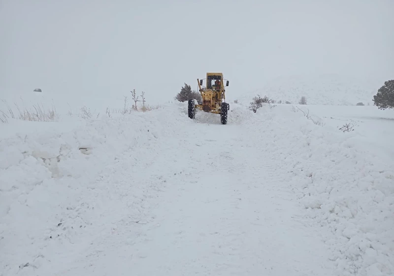 Kayseri’de kapanan 122 yol ulaşıma açıldı
