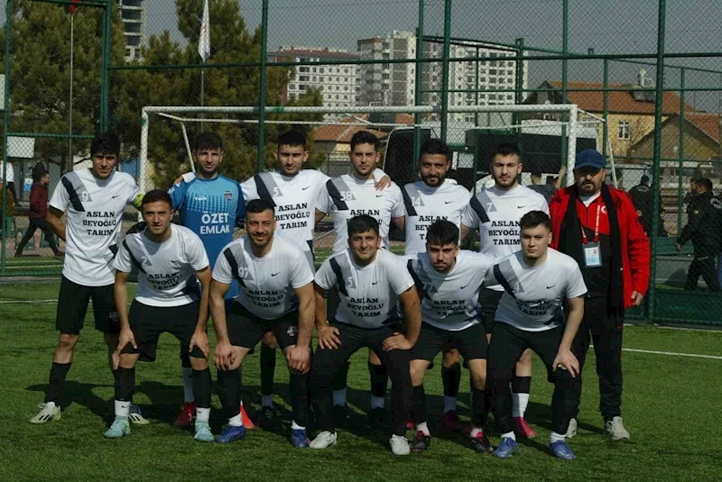 Kayseri 1. Amatör Küme:  Talas Denizspor: 1 - Yeni Esenspor: 2
