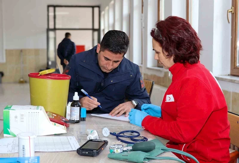 Jandarmadan kan bağışında farkındalık faaliyeti
