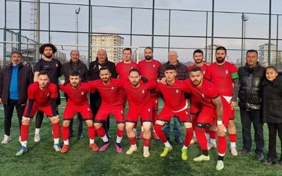 Özvatanspor şampiyonluğa çıkıyor
