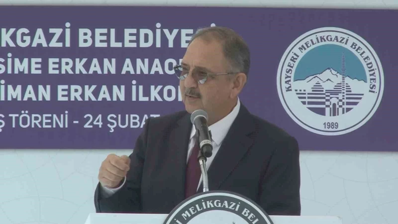 Bakan Özhaseki: “Bizim karşıtlarımızın arkasında okyanus ötesindeki tek ülke var”
