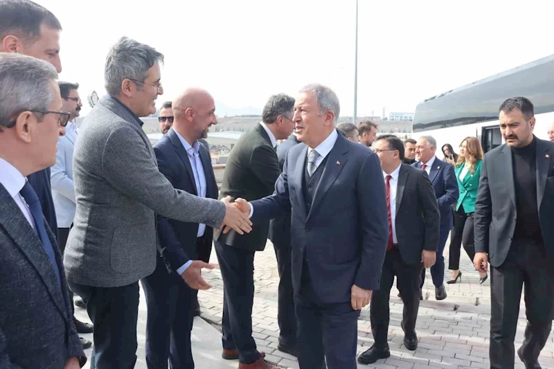 Hulusi Akar’dan TOMTAŞ’a övgü: 