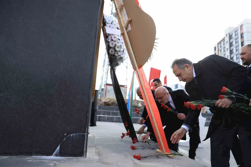 Hocalı şehitleri, yeni yapılan Azerbaycan Parkı’nda anıldı
