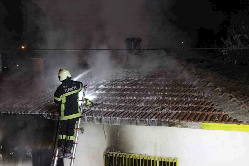 Kayseri’de müstakil evde çıkan yangın korkuttu
