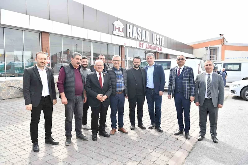 Başkan Büyükkılıç’tan ağaç işleri esnafına ziyaret
