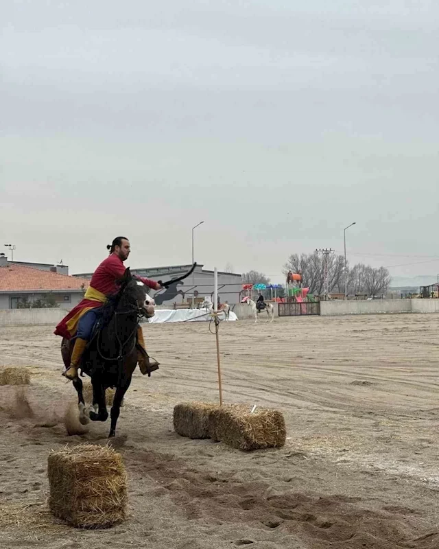 Atlı Savaş Sanatları Müsabakaları’nda en çok madalyayı Kayseri takımları aldı
