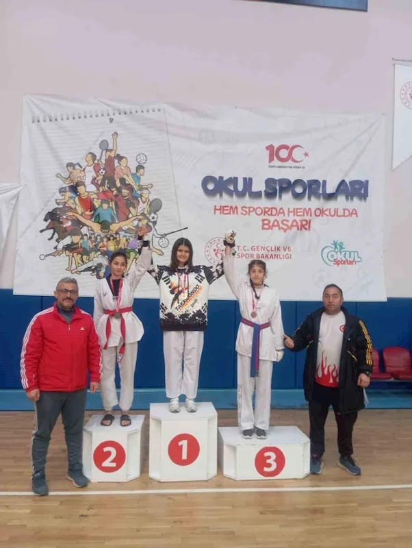 Tomarzalı gençler, Taekwondo Şampiyonası’nda dereceye girdi
