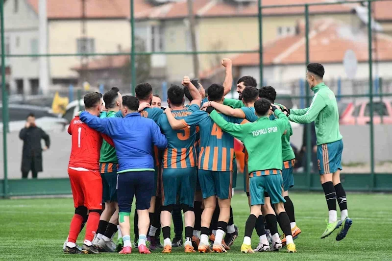 Yahyalıspor’da şampiyonluk coşkusu
