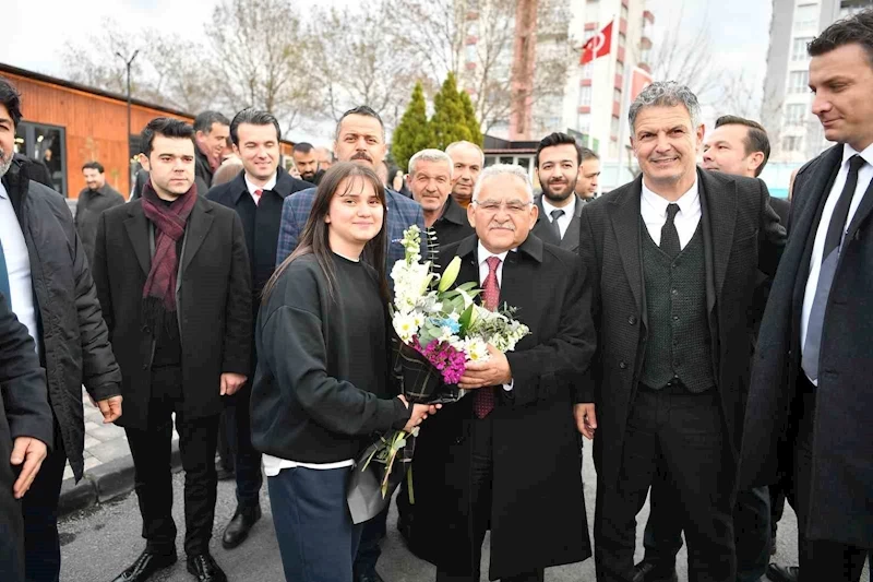 Başkan Büyükkılıç’tan spor şehrine yakışır Kayseri’de amatör spora bir destek daha
