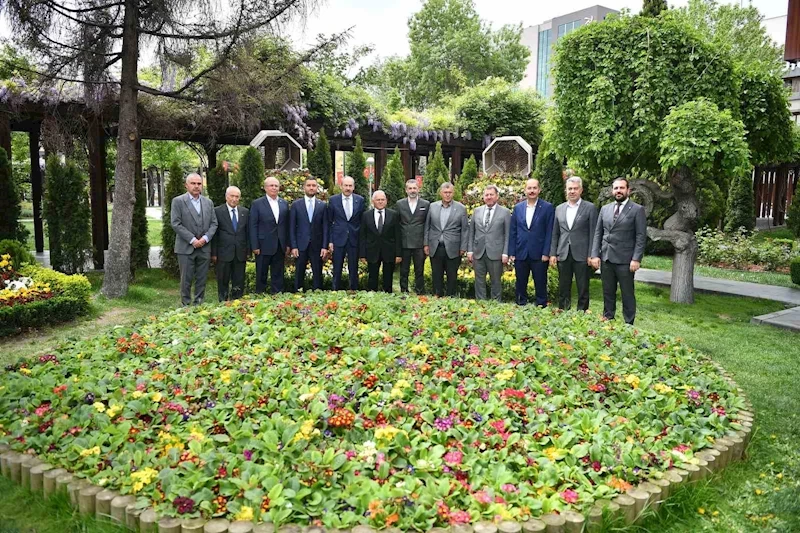 KTO heyetini ağırlayan Başkan Büyükkılıç’a 