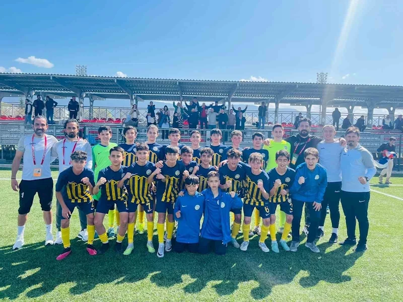 Talasgücü Belediyespor, U-14 finaline yükseldi
