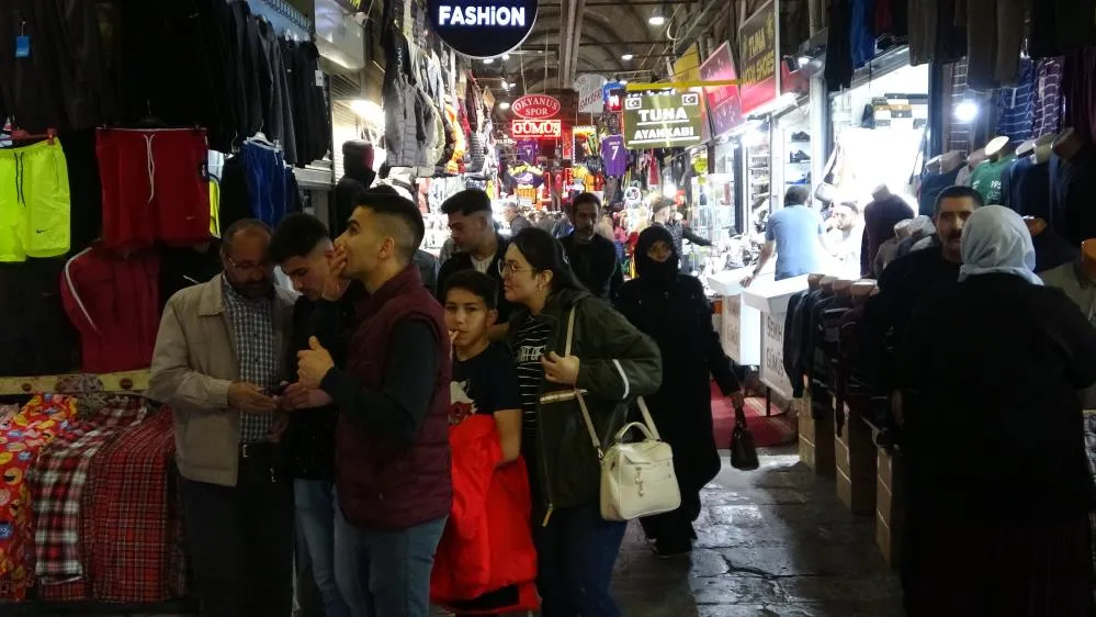 Kayseri’de Tarihi Kapalı Çarşı bayram öncesi doldu taştı