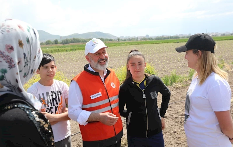 Başkan Çolakbayrakdar, “Kocasinan, şehrin merkezinde tarımsal üretimle Türkiye’ye model olduk”
