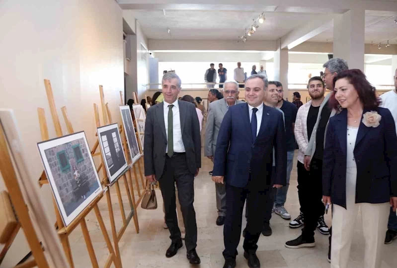 ERÜ Rektörlük Güzel Sanatlar Bölümü’nden resim şöleni
