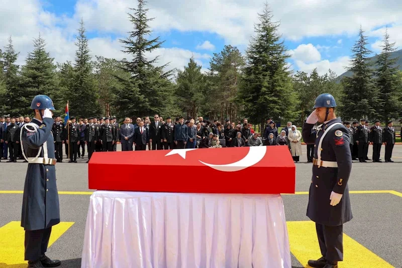 Kanser tedavisi gören asker hayatını kaybetti
