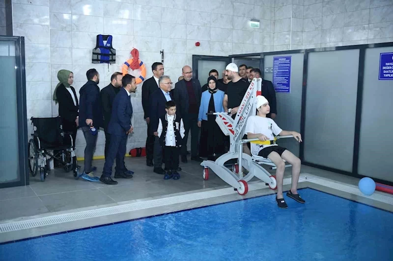 Doktor başkandan engelli öğrencilere ‘özel proje’
