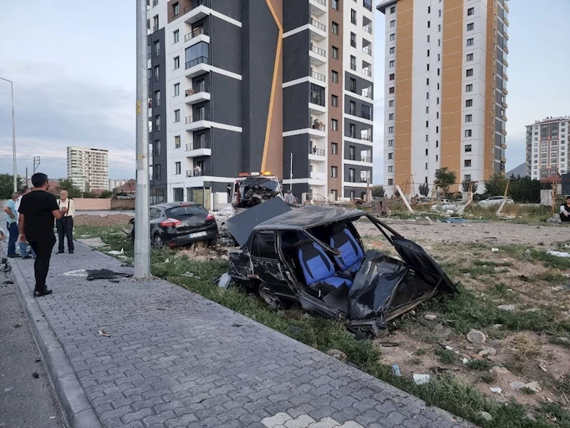 Tofaş’ın ikiye bölündüğü kaza kamerada
