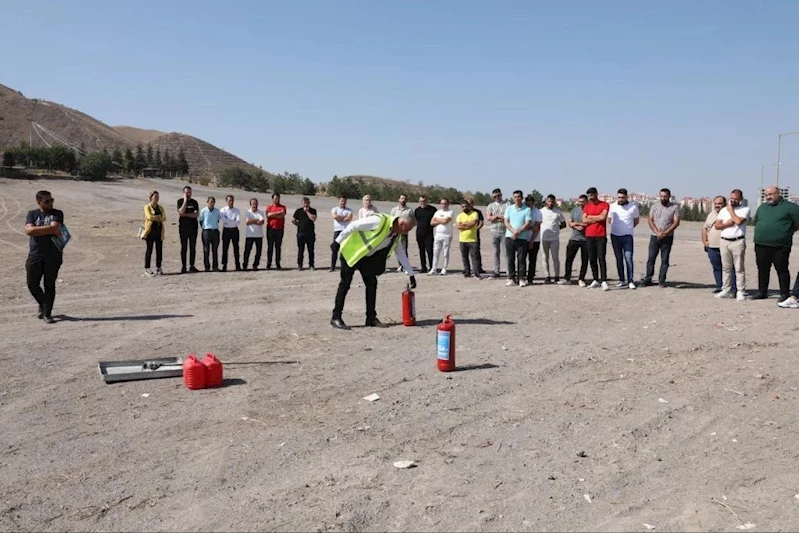 Büyükşehir KAYMEK’ten personeline yangın eğitimi
