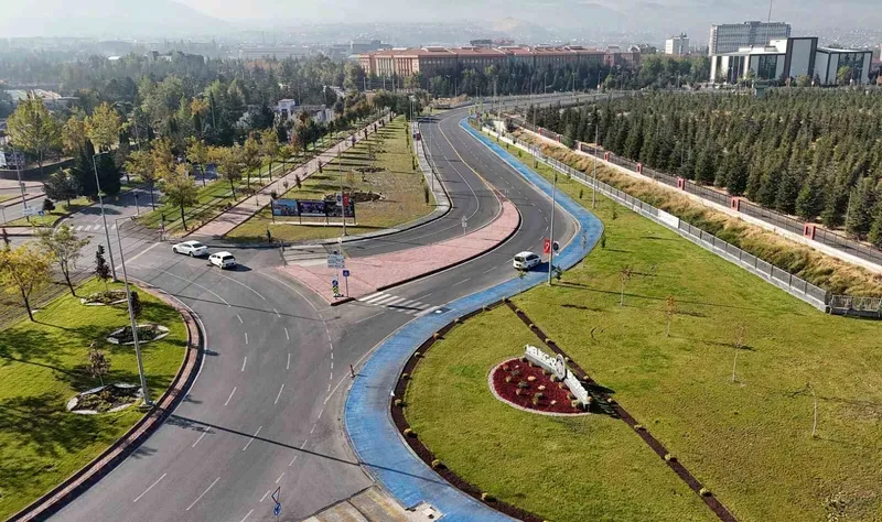 Kayseri’nin trafik yükünü hafifletecek olan Albayrak Caddesi açılıyor
