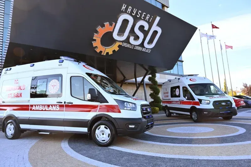 Kayseri OSB, Sağlık Müdürlüğü’ne tahsis edilmek üzere 2 ambulansı filosuna kattı
