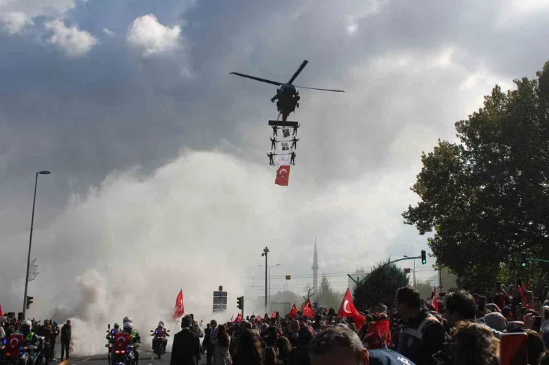 Kayseri’de ‘çelik kanatlı’ 29 Ekim coşkusu
