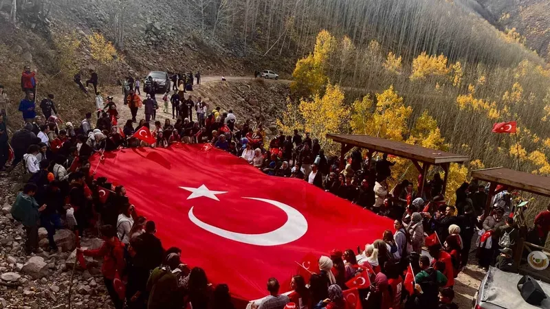 Cumhuriyet coşkusu Ortaseki’de doğayla buluştu
