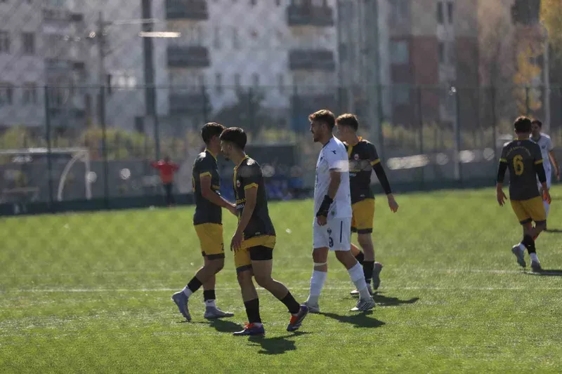 Kayseri Atletikspor kayıpsız ilerliyor
