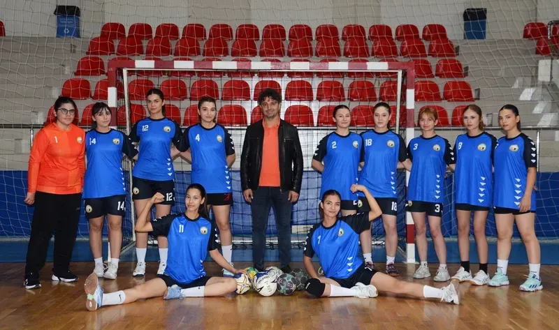 Okullar hentbol heyecanı başladı
